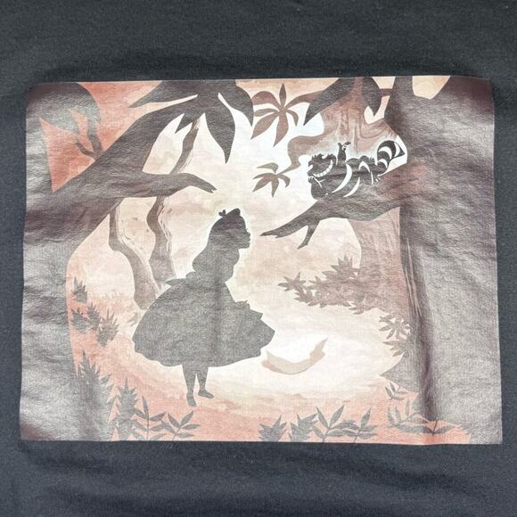 Gildan | Heavy Blend Sweatshirt with Alice in Wonderland Graphic | Black | XL - Picture 4 of 11